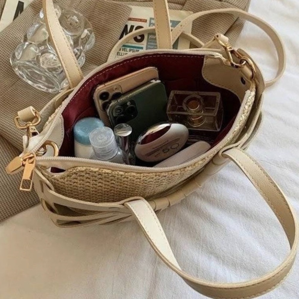 Last one!! 🔥 Beige Vegan Leather Rattan Semi Circle Crossbody Bag - Picture 9 of 9